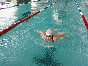 Léa en papillon